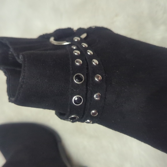 FOREVER 21 Studded Faux Suede Booties ~ NWT - Picture 6 of 8
